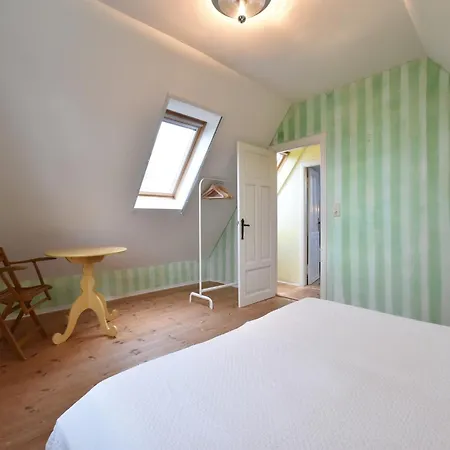 Idyllisches Mit Terrasse In Rerik Roggow